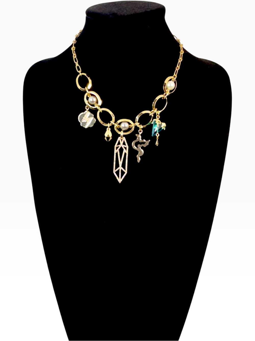 Fragments Gold Crystal Pearl Eclectic Charm Bib Necklace 18” NWT